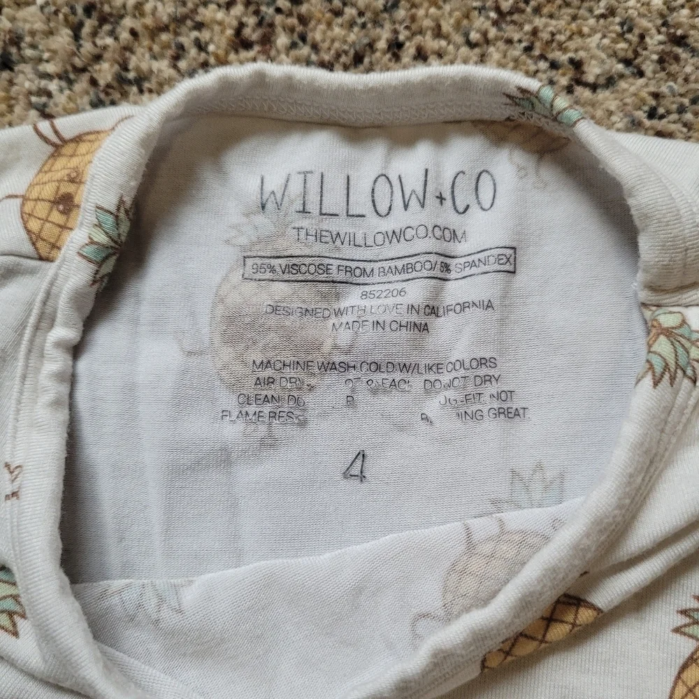 Willow+co Bamboo Pinapple Pajamas Size 4